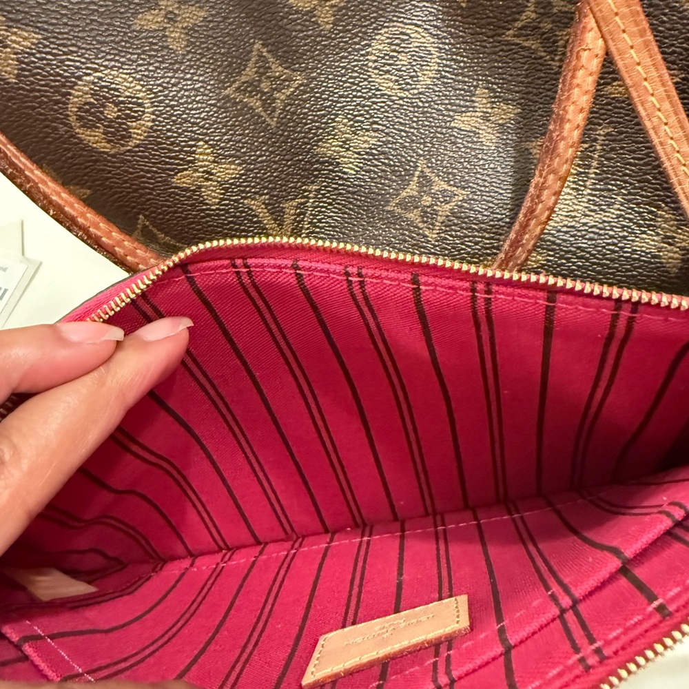 Authentic Louis Vuitton NM Neverful bag - Picture 10 of 11